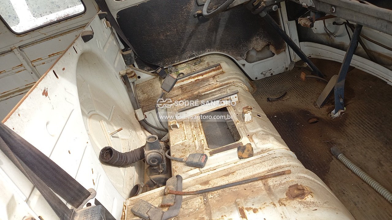 Foto 8 de 13: VOLKSWAGEN - KOMBI 1988/1988