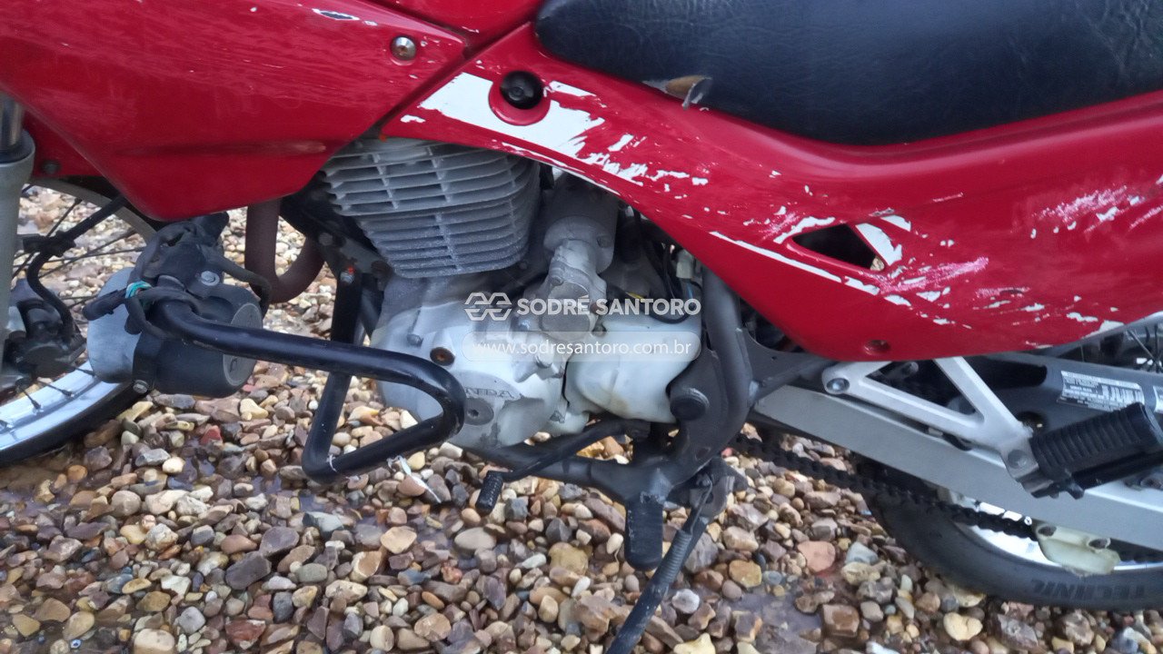 Foto 6 de 13: HONDA - NX-4 FALCON 400 2002/2002