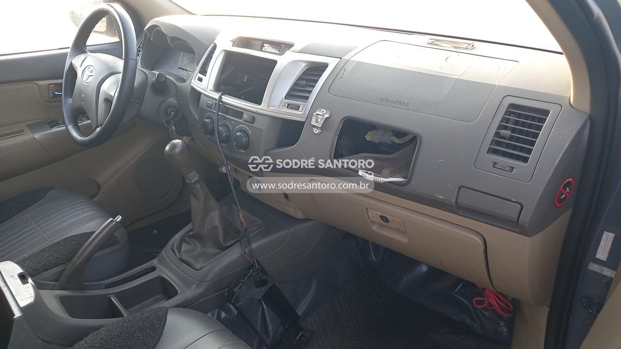 Foto 7 de 13: TOYOTA - HILUX SW4. 2013/2013