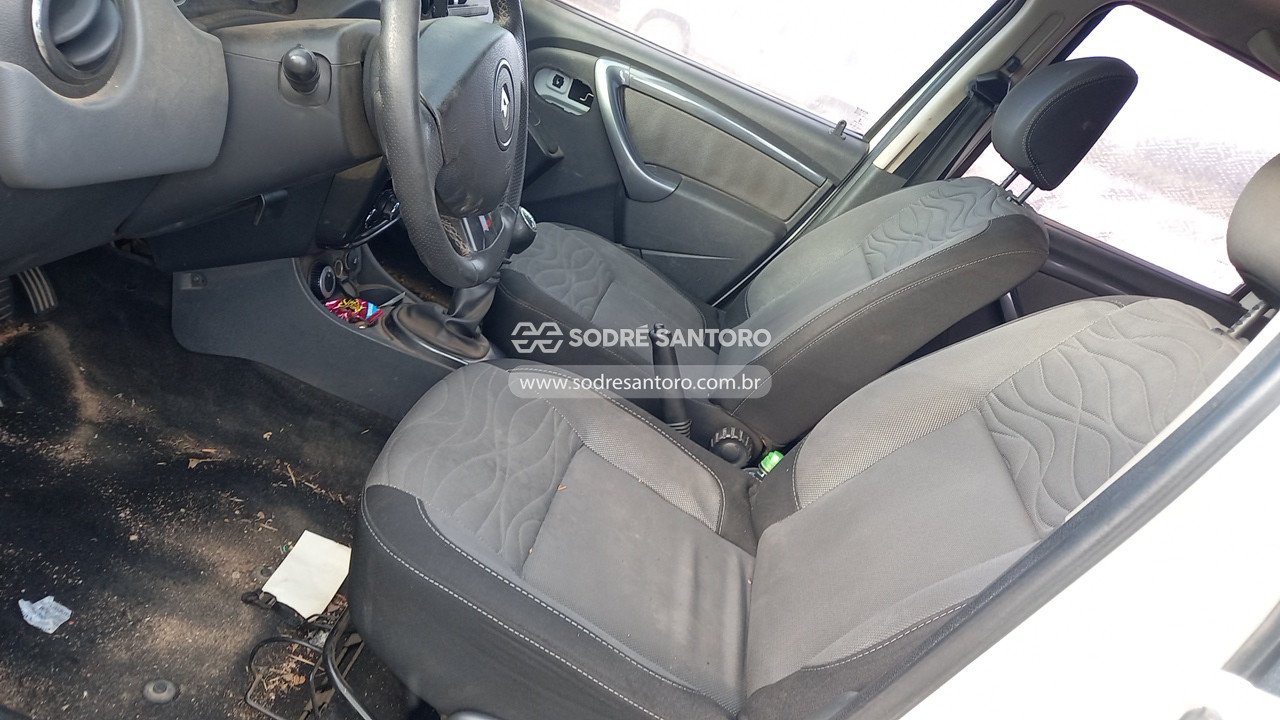 Foto 8 de 13: RENAULT - DUSTER. 2013/2014