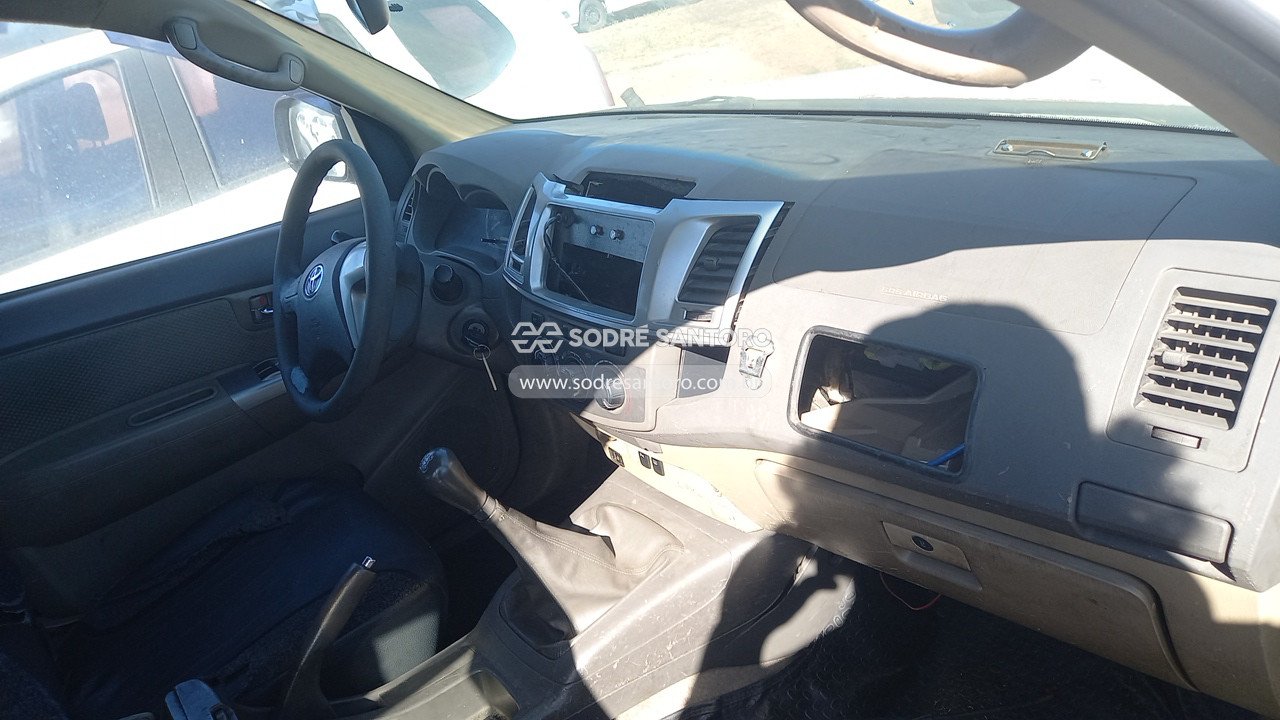 Foto 7 de 13: TOYOTA - HILUX 2013/2013