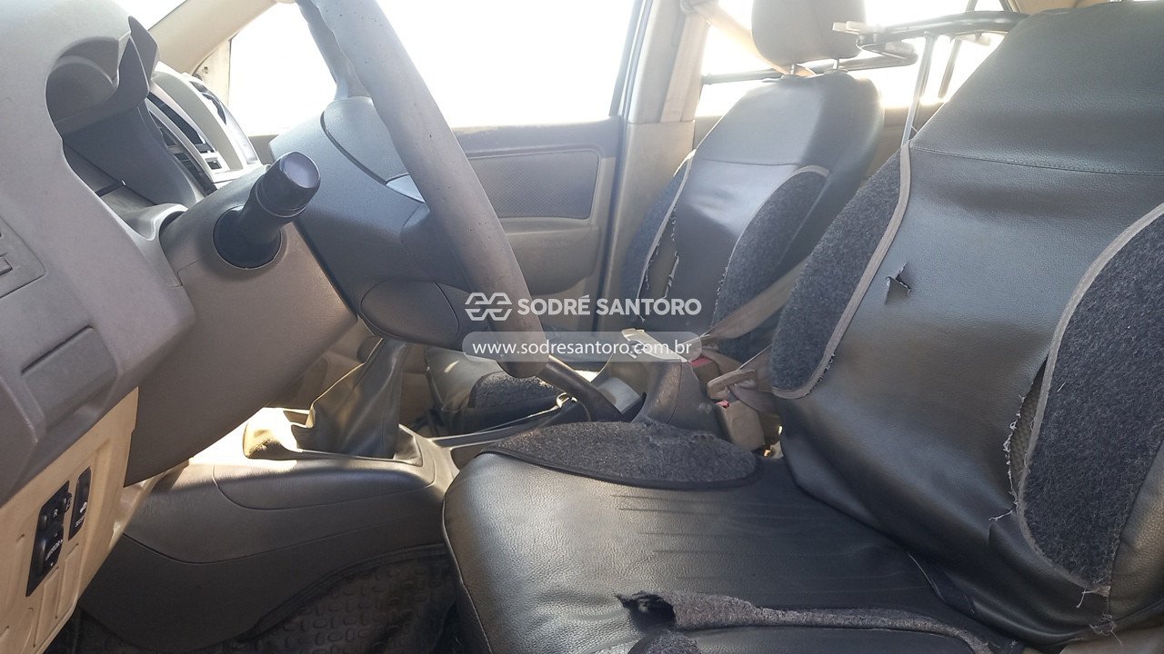 Foto 8 de 13: TOYOTA - HILUX 2013/2013