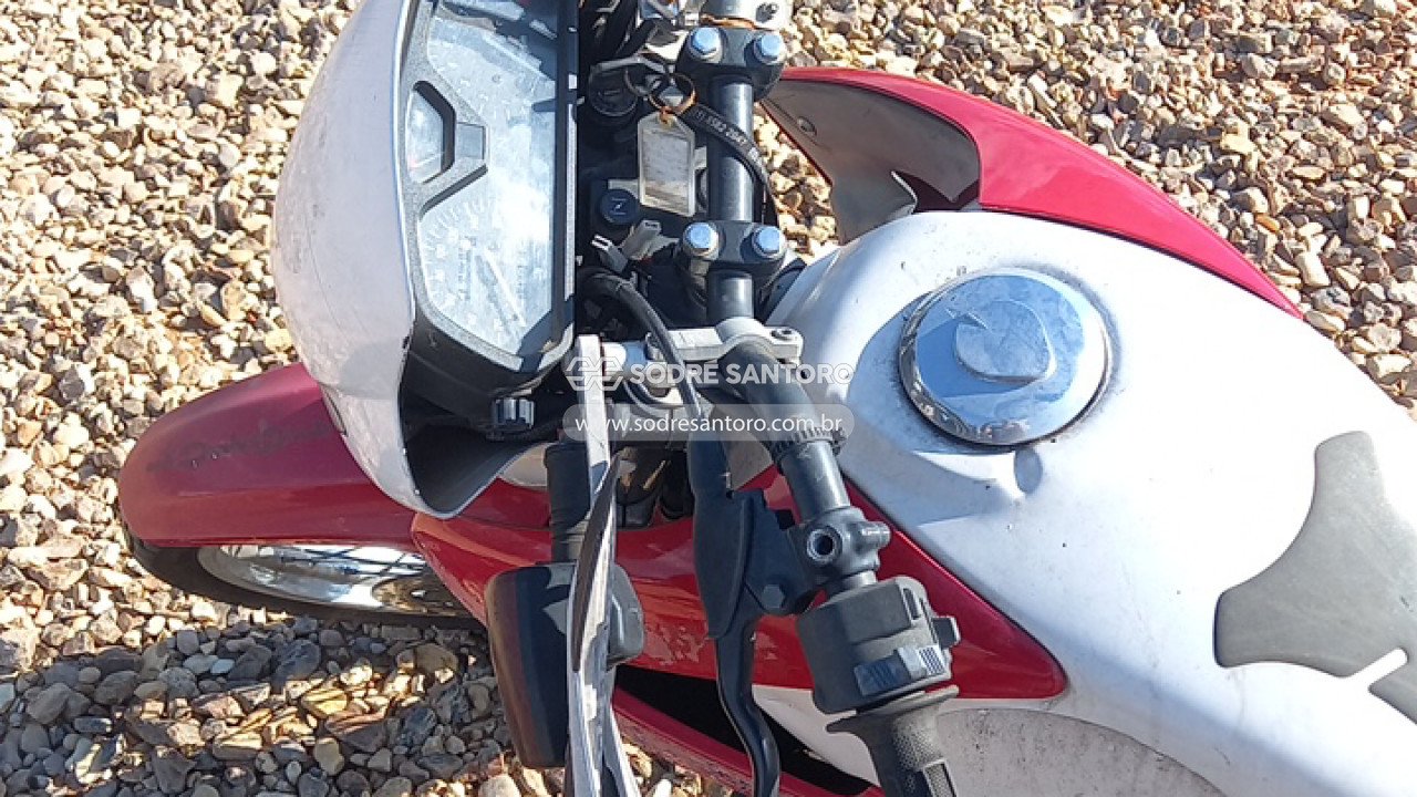 Foto 8 de 13: HONDA - NX 400I FALCON 2004/2005