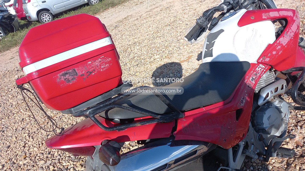 Foto 9 de 13: HONDA - NX 400I FALCON 2004/2005
