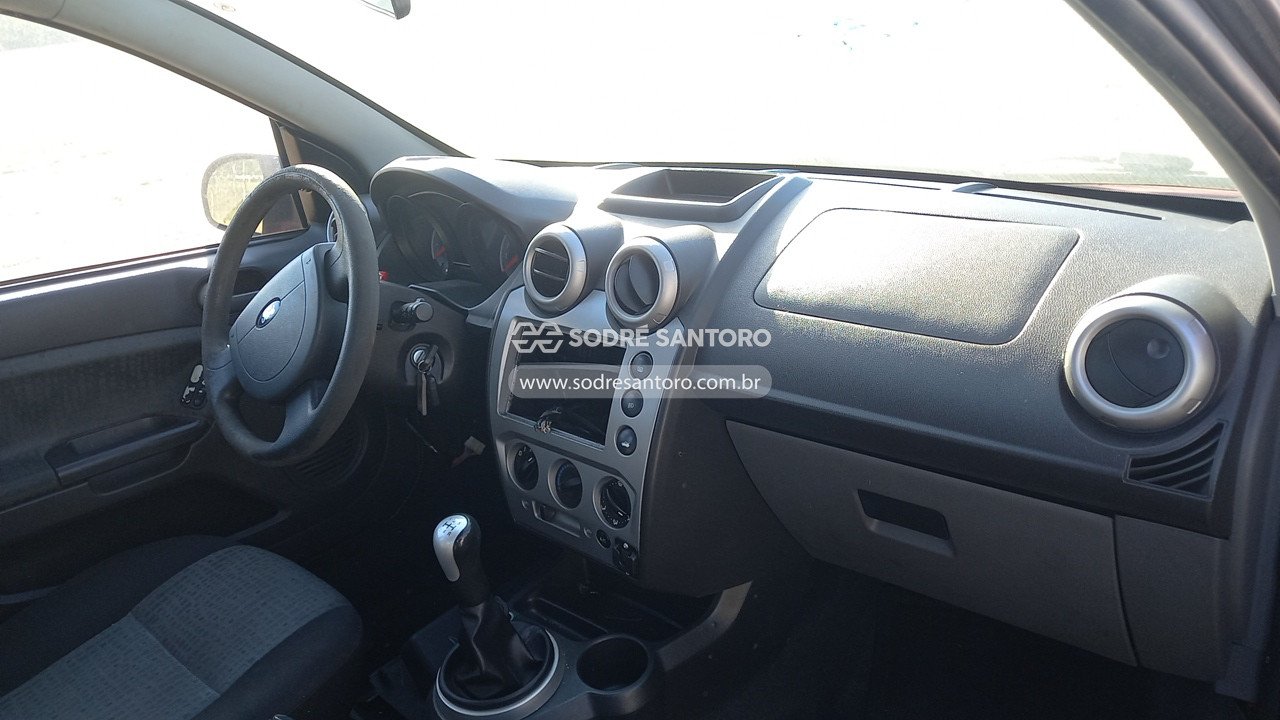 Foto 7 de 13: FORD - FIESTA. 2013/2014
