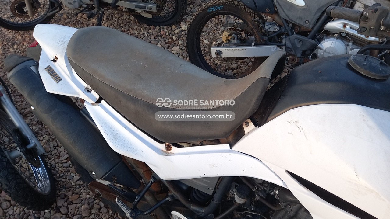 Foto 9 de 13: YAMAHA - XT 660R 2015/2016