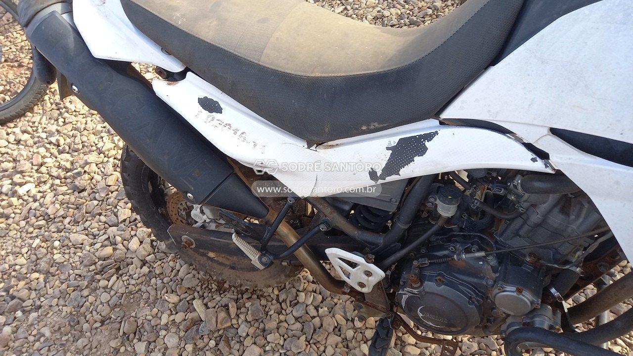 Foto 9 de 13: YAMAHA - XT 660R 2015/2016