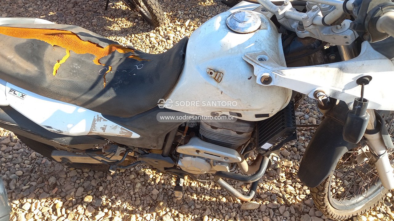 Foto 10 de 13: HONDA - XRE 300 P 2013/2013