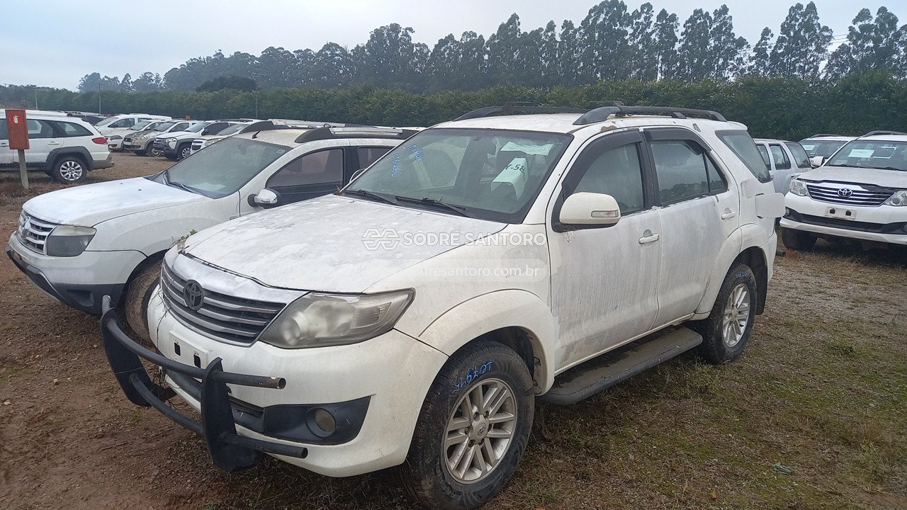 Foto 3: TOYOTA - HILUX SW4 . 2013/2013