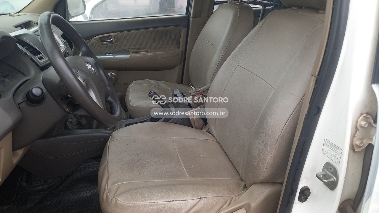 Foto 8 de 13: TOYOTA - HILUX SW4 . 2013/2013