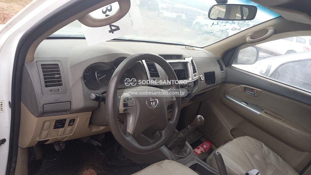 Foto 10 de 13: TOYOTA - HILUX SW4 . 2013/2013