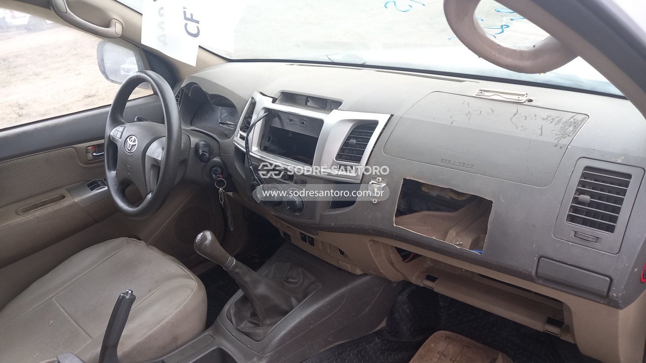 Foto 7 de 13: TOYOTA - HILUX SW4 . 2013/2013