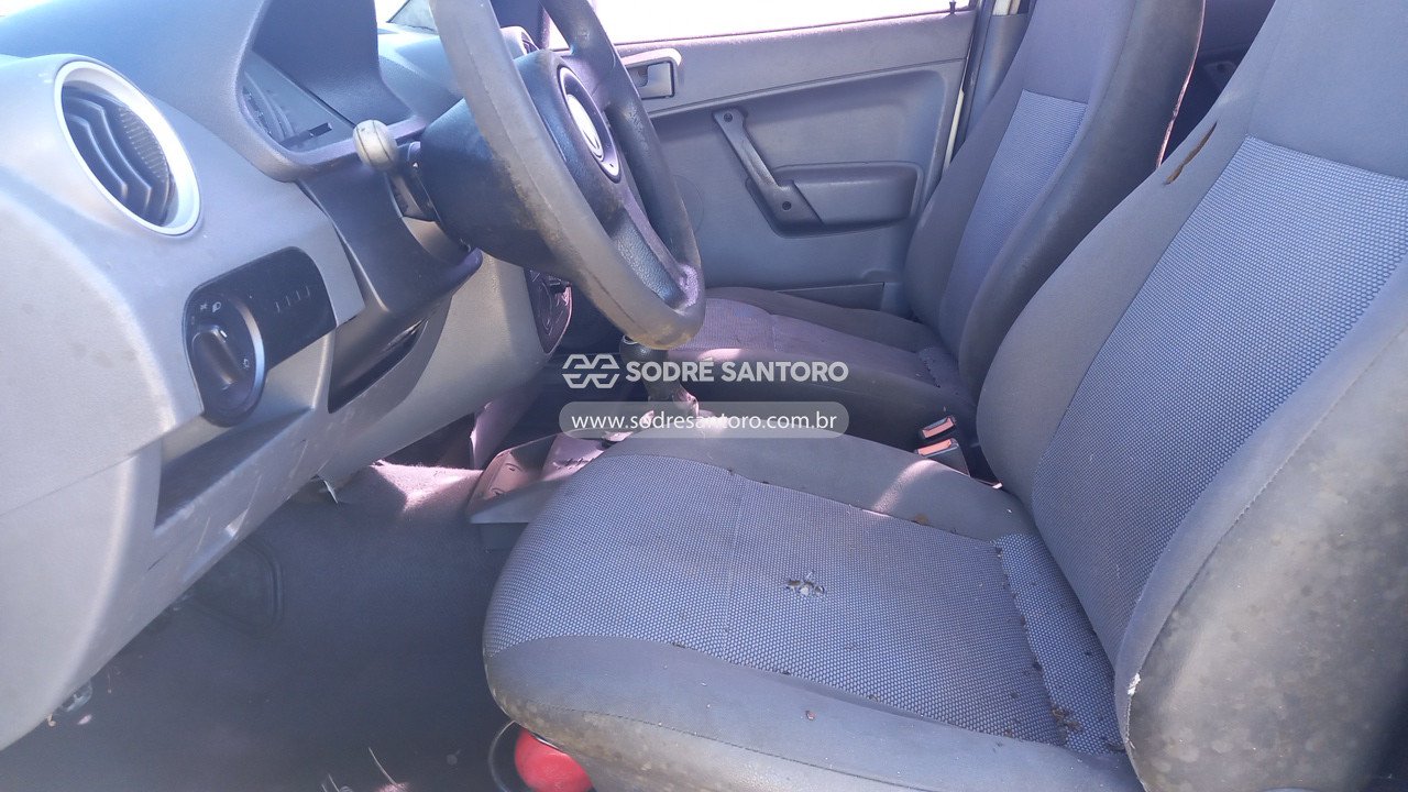 Foto 8 de 13: VOLKSWAGEN - GOL 2006/2007