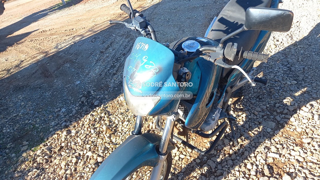 Foto 8 de 13: HONDA - FALCON. 2002/2002
