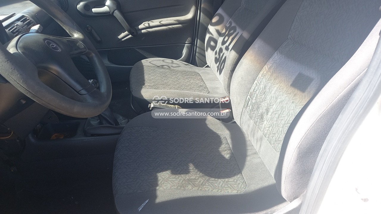 Foto 8 de 13: CHEVROLET - CORSA CLASSIC SPIRIT. 2006/2007