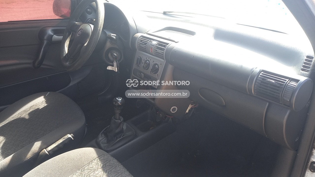 Foto 7 de 13: CHEVROLET - CORSA CLASSIC SPIRIT. 2006/2007