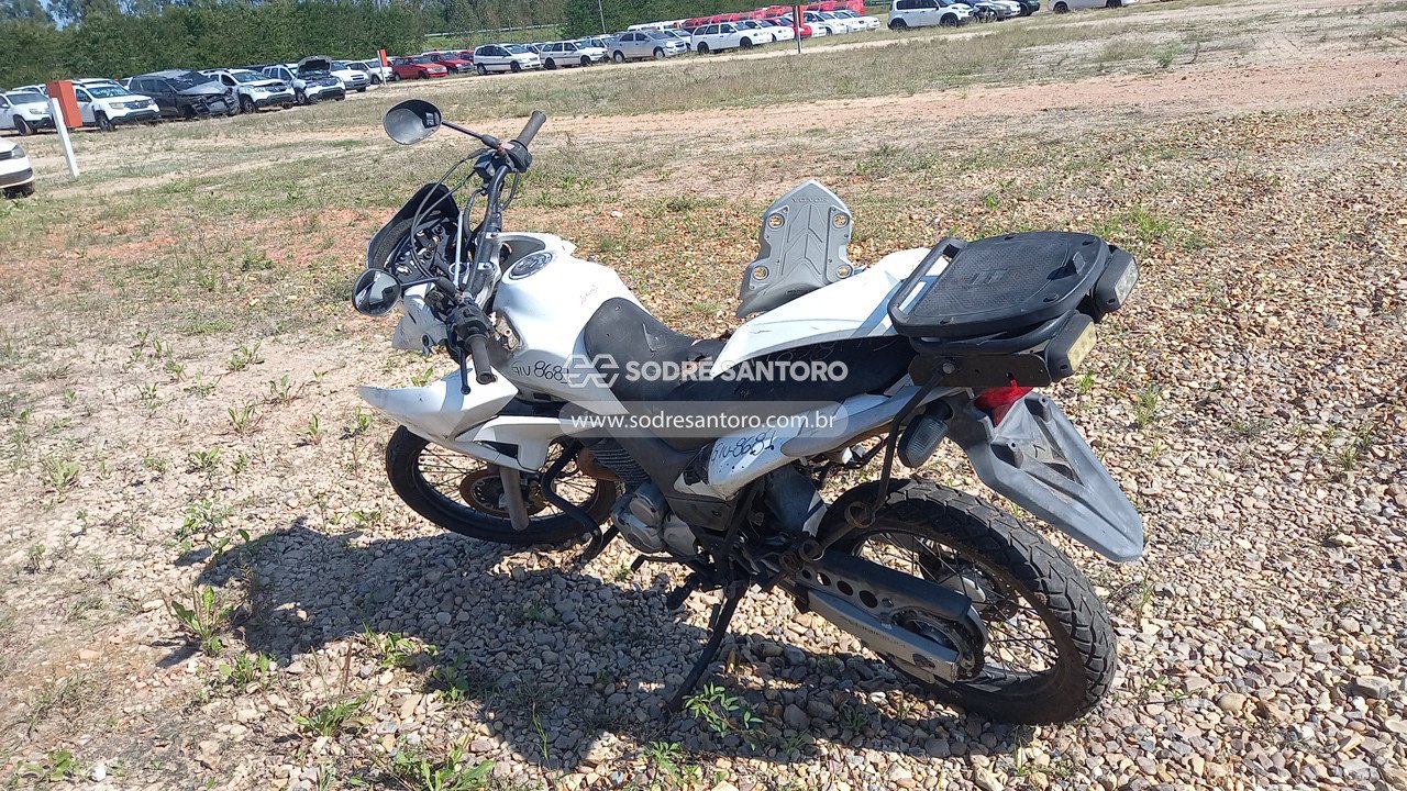 Foto 2: HONDA - XRE 300 2016/2016
