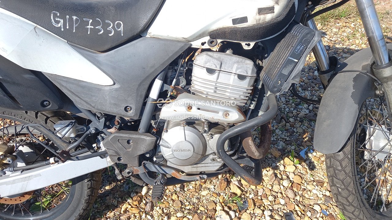Foto 6 de 13: HONDA - XRE 300 2016/2016
