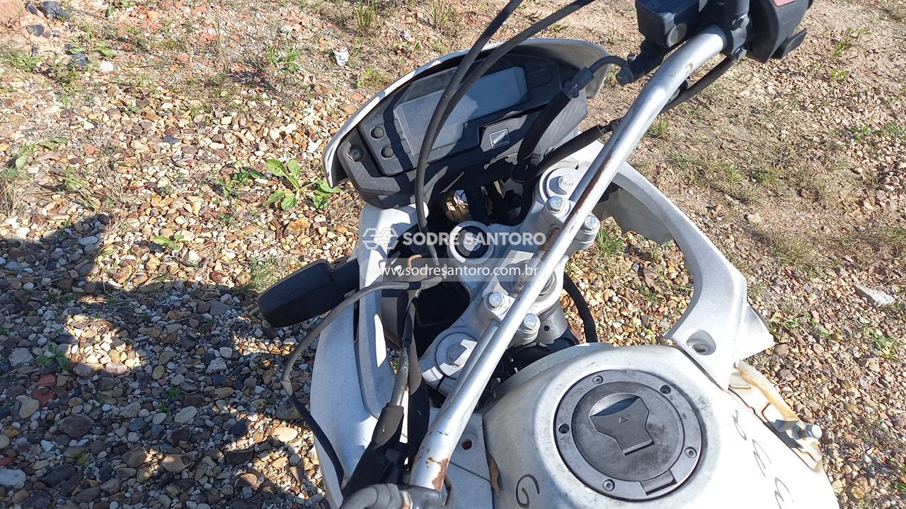 Foto 7 de 13: HONDA - XRE 300 2016/2016
