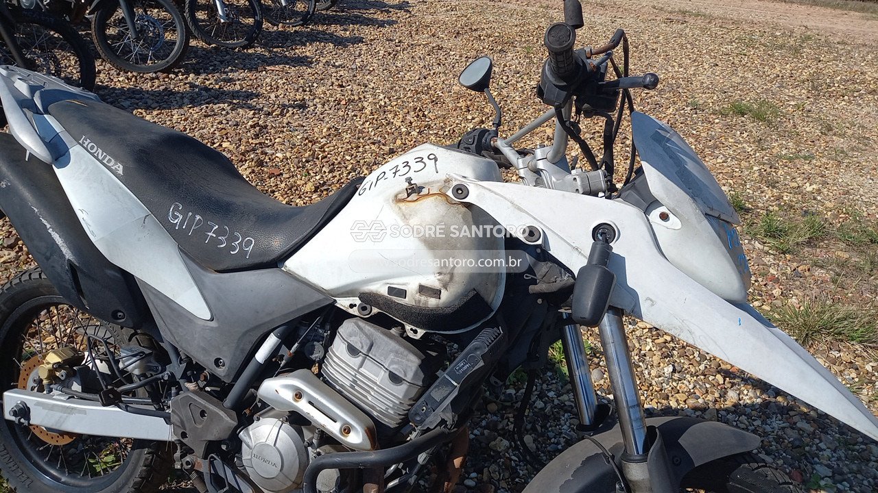 Foto 9 de 13: HONDA - XRE 300 2016/2016