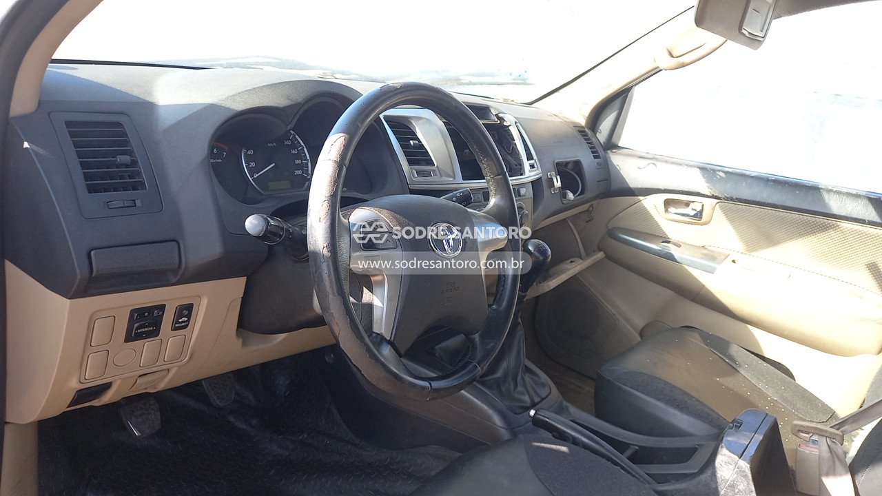 Foto 6 de 13: TOYOTA - HILUX SW4 2014/2014
