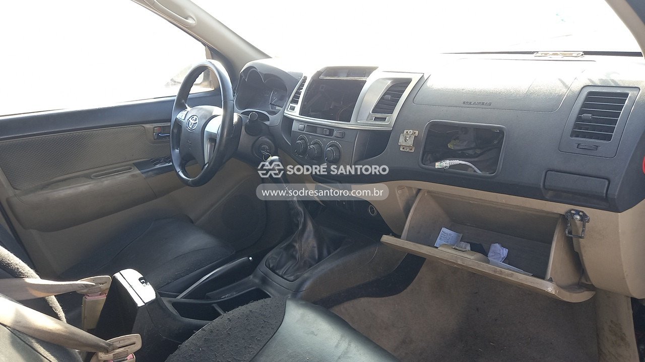 Foto 7 de 13: TOYOTA - HILUX SW4 2014/2014