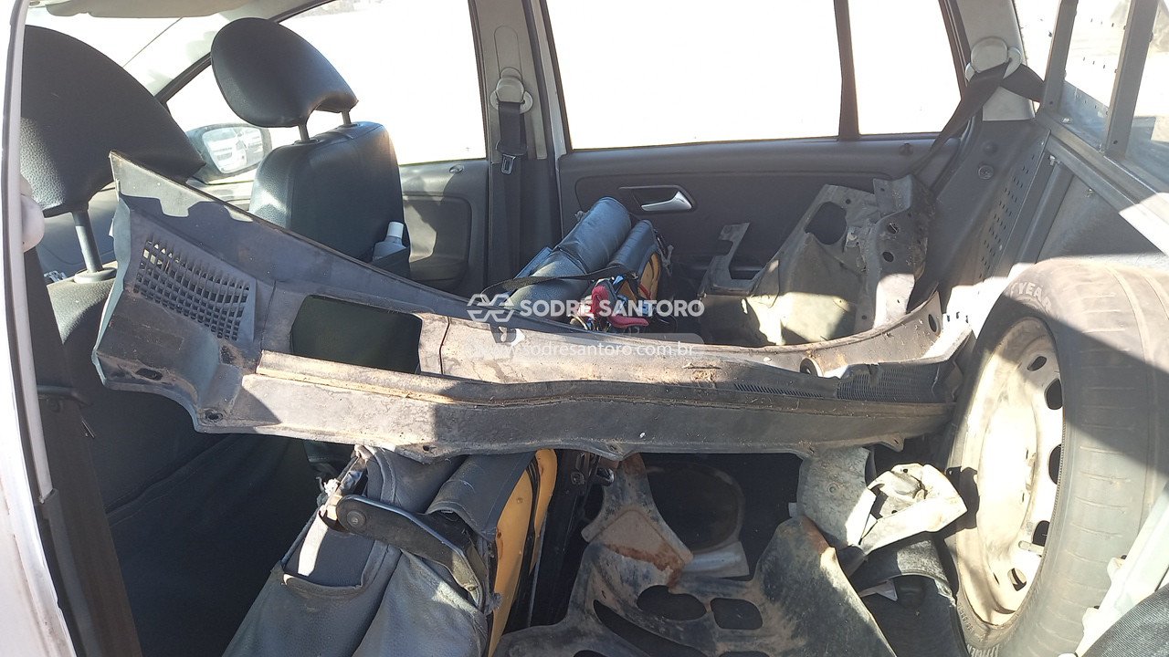 Foto 12 de 13: VOLKSWAGEN - SPACEFOX 2014/2014