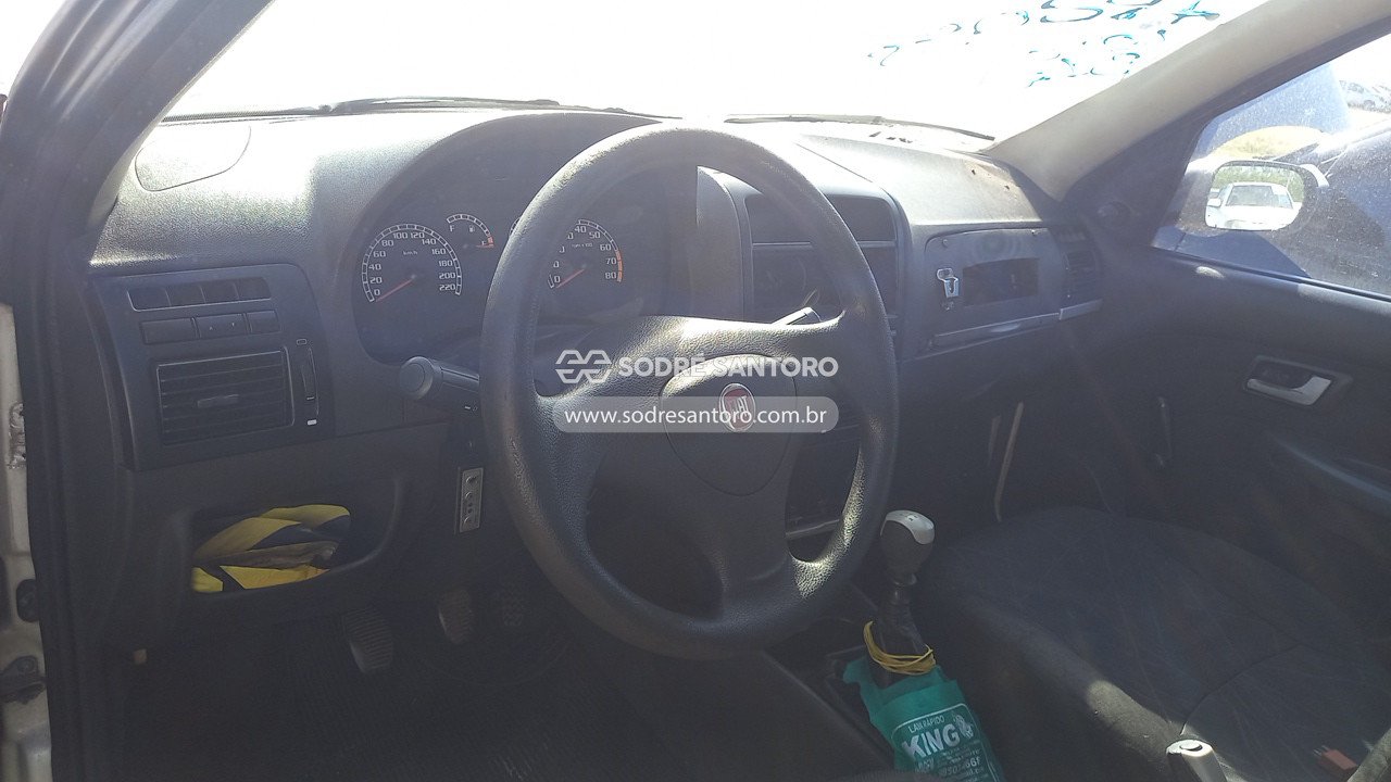 Foto 6 de 13: FIAT - PALIO WEEK HLX FLEX 2004/2005