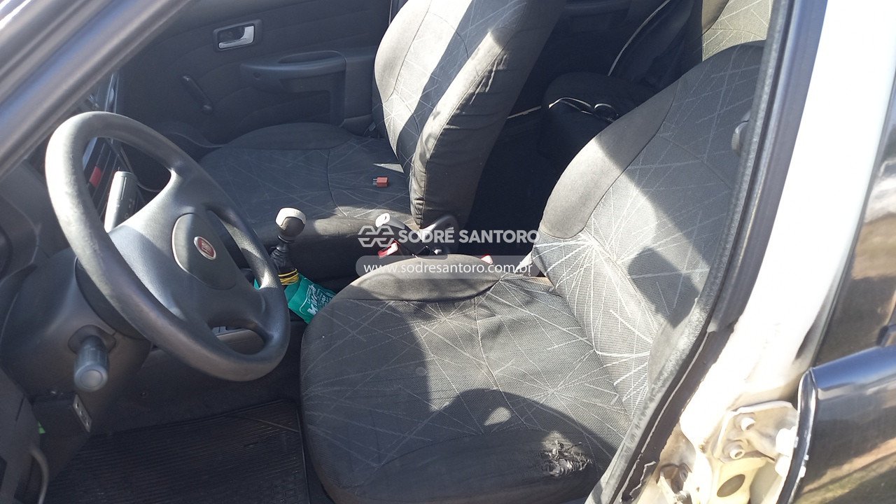 Foto 8 de 13: FIAT - PALIO WEEK HLX FLEX 2004/2005
