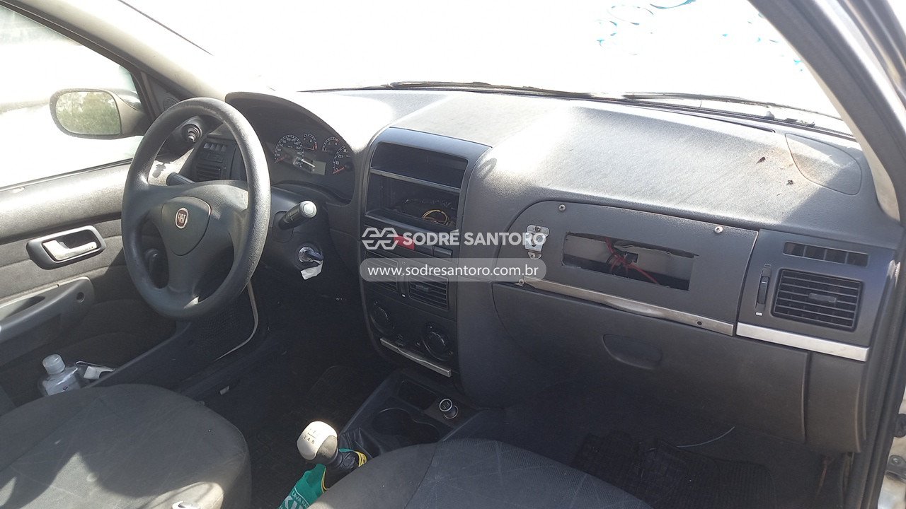 Foto 7 de 13: FIAT - PALIO WEEK HLX FLEX 2004/2005