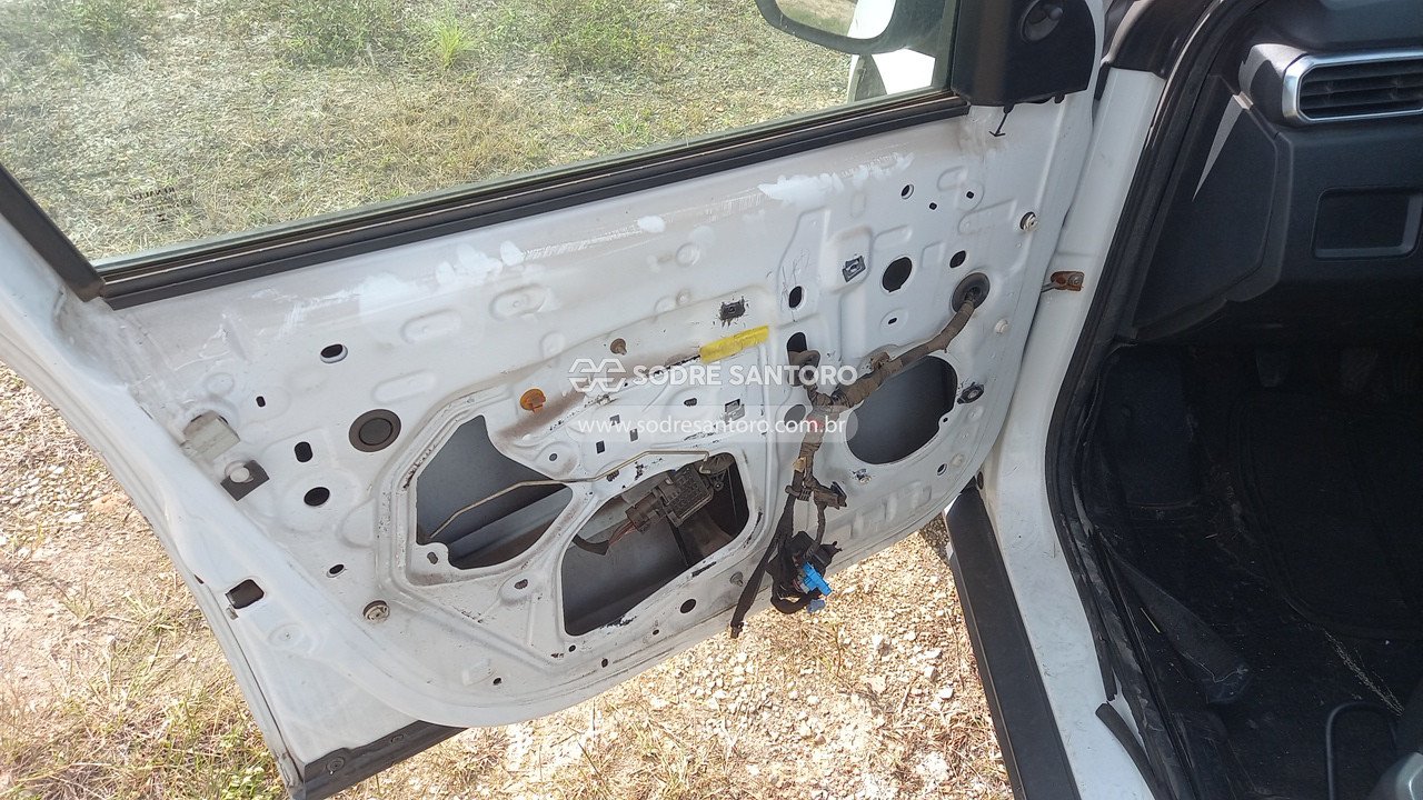 Foto 10 de 13: RENAULT - DUSTER ZEN 16 2021/2022