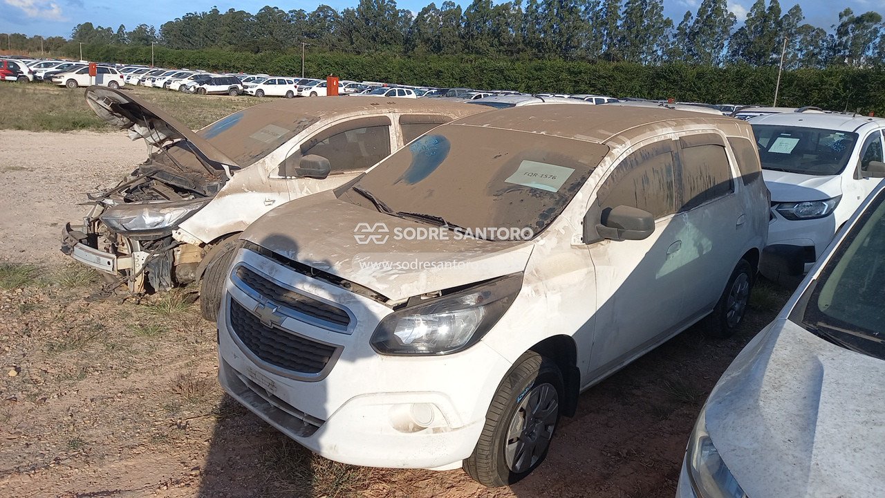 Foto 3: CHEVROLET - SPIN 1.8L MT LT 2015/2016
