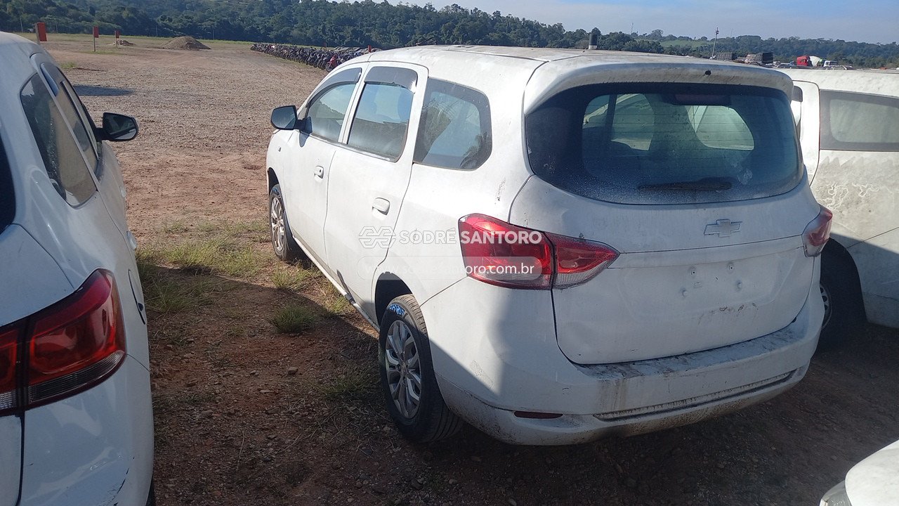 Foto 2: CHEVROLET - SPIN 1.8L MT LS E 2019/2020