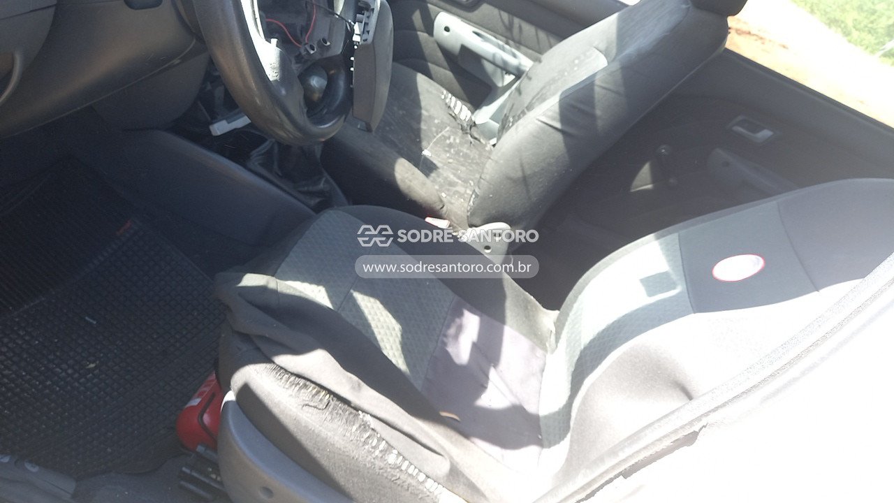 Foto 8 de 13: FIAT - PALIO WEEK HLX FLEX 2004/2005