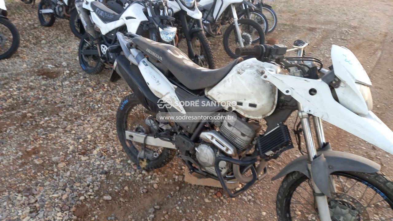 Foto 9 de 13: HONDA - XRE 300 P 2013/2013