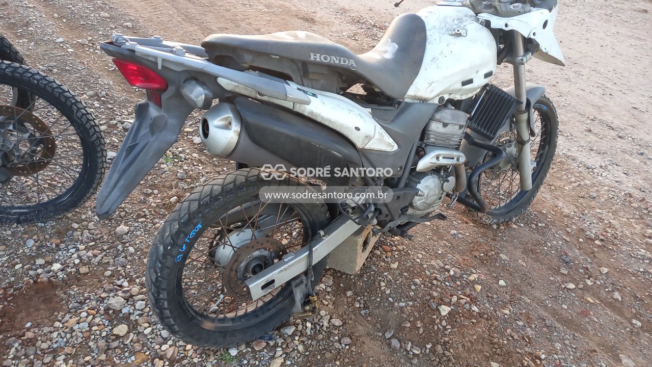 Foto 10 de 13: HONDA - XRE 300 P 2013/2013