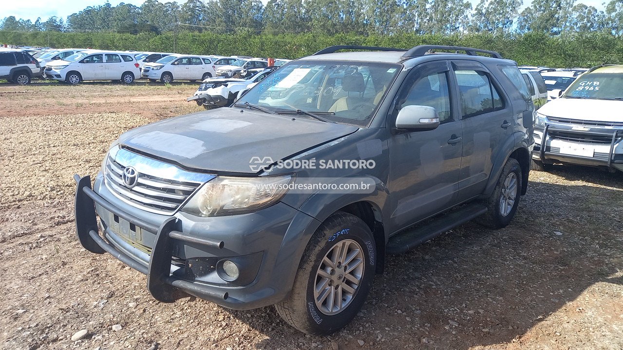 Foto 3: TOYOTA - HILUX SW4 4X2SR 2014/2014