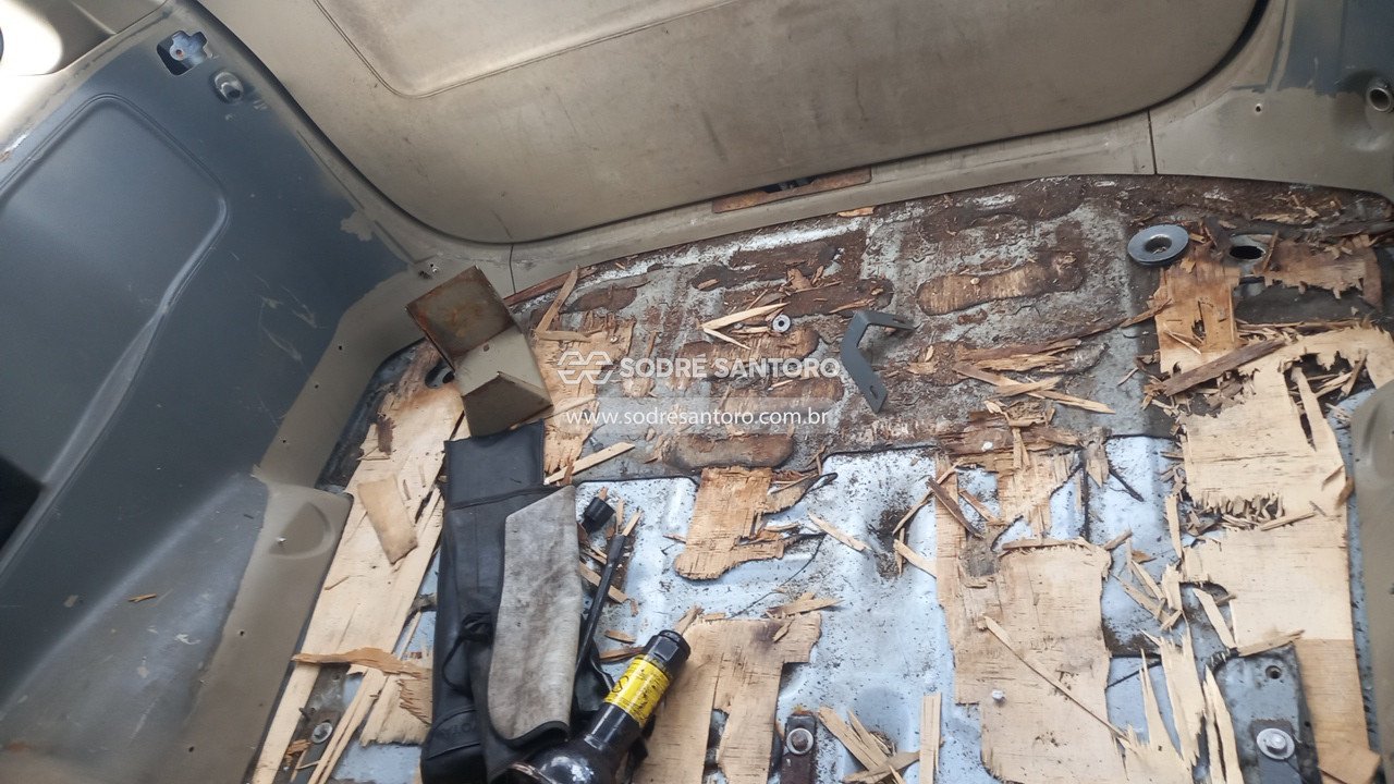 Foto 10 de 13: TOYOTA - HILUX SW4 4X2SR 2014/2014