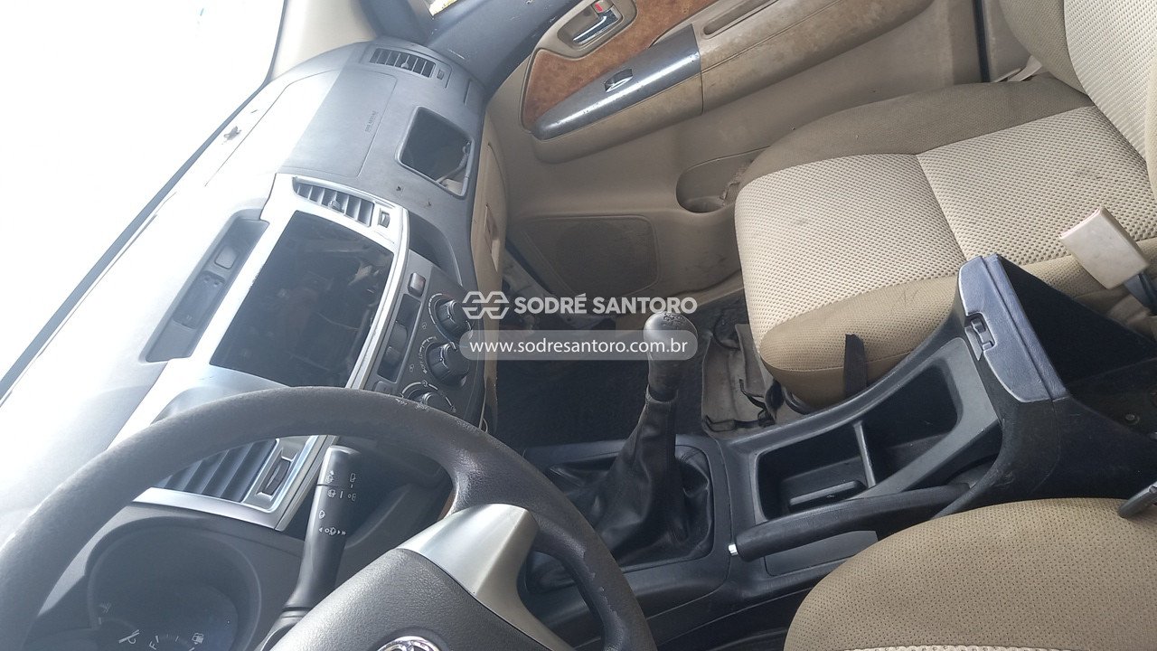 Foto 12 de 13: TOYOTA - HILUX SW4 4X2SR 2014/2014