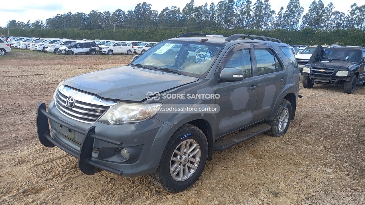 Foto 3: TOYOTA - HILUX SW4 4X2SR 2014/2014