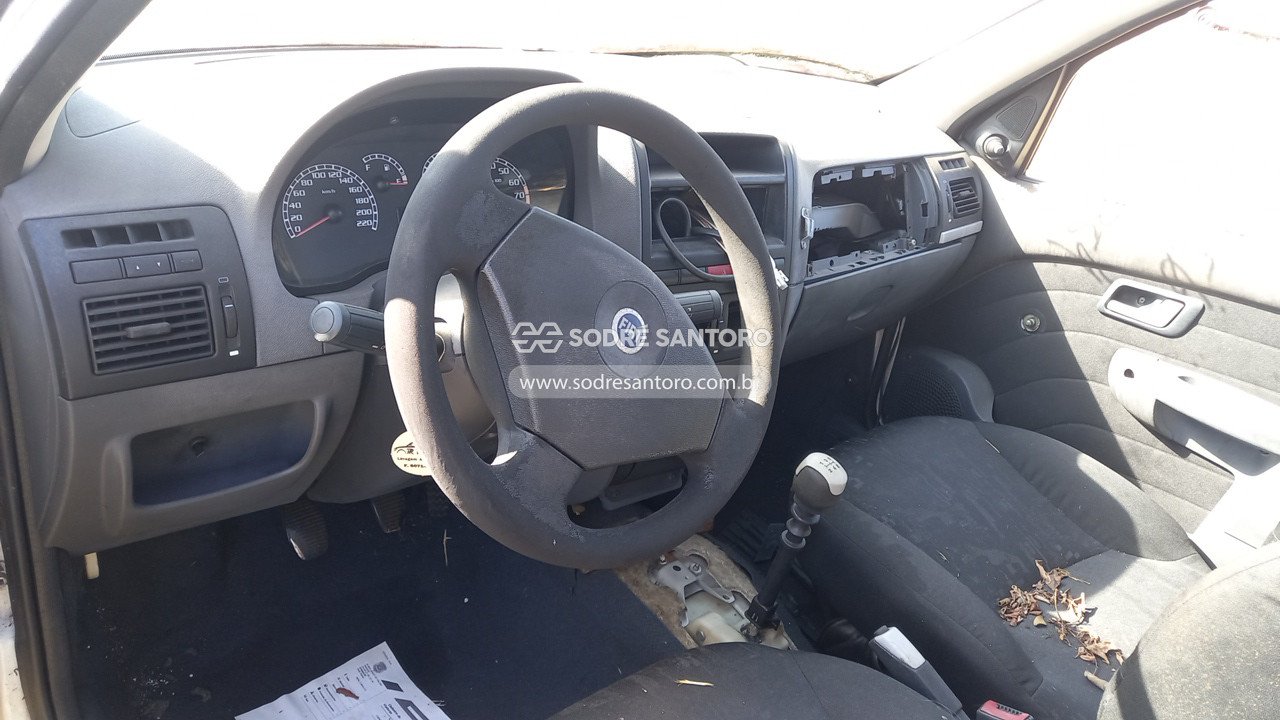 Foto 6 de 13: FIAT - PALIO WEEK HLX FLEX 2004/2005