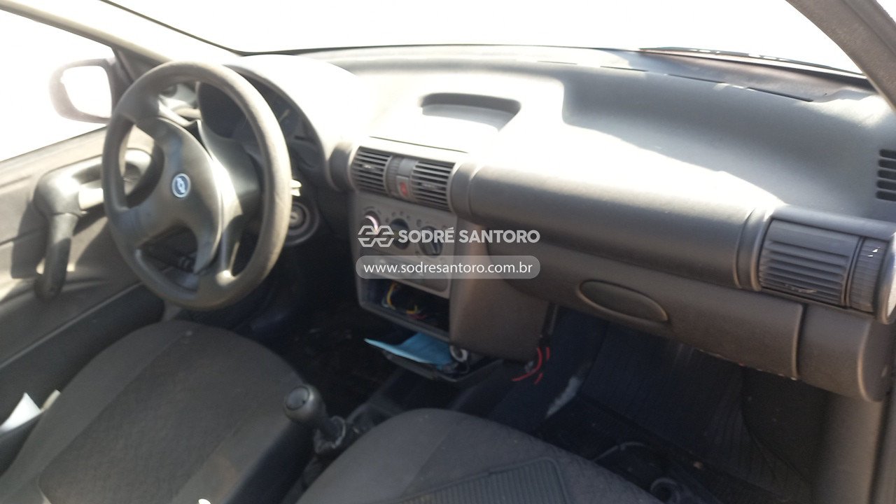 Foto 7 de 13: CHEVROLET - CORSA CLASSIC 2003/2003