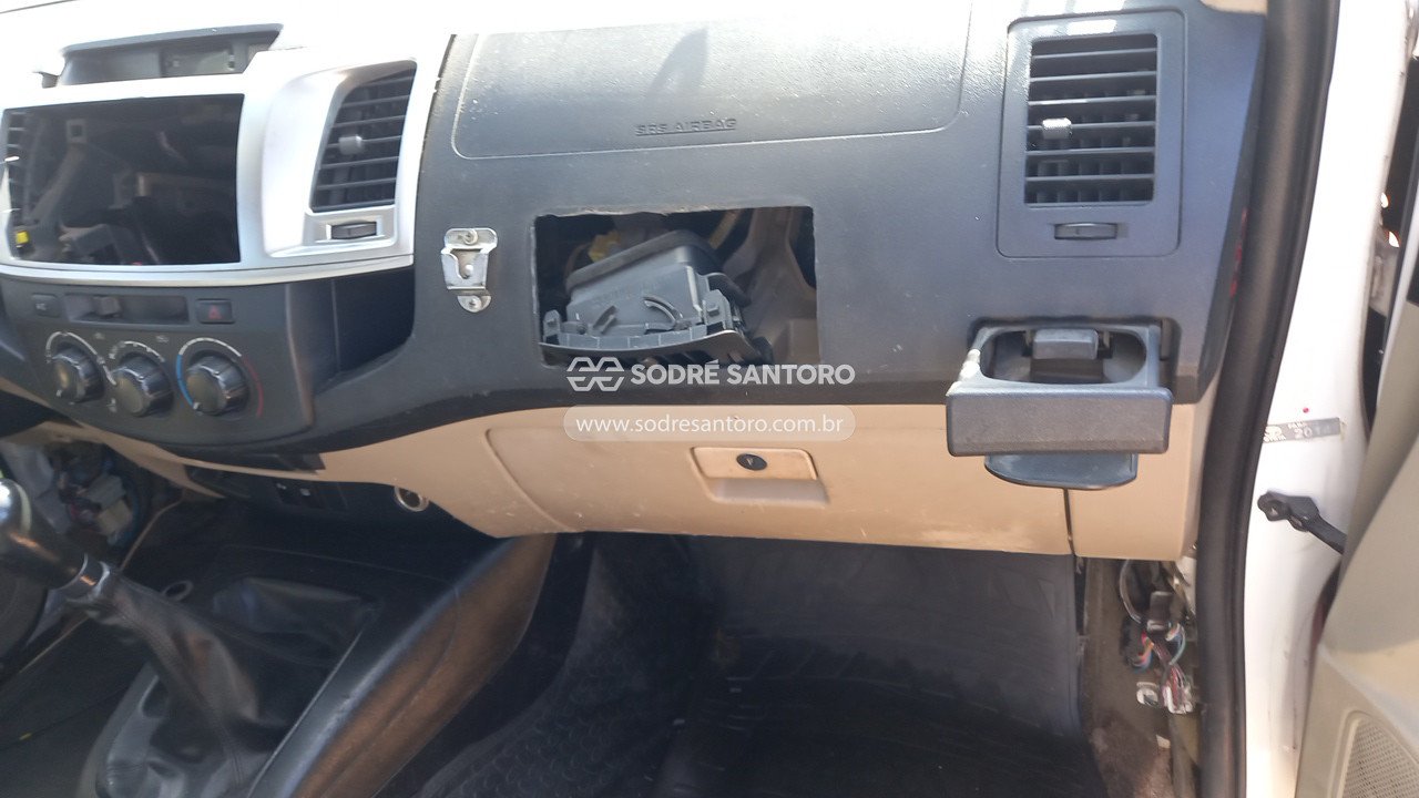 Foto 10 de 13: TOYOTA - HILUX SW4 4X2SR 2014/2014