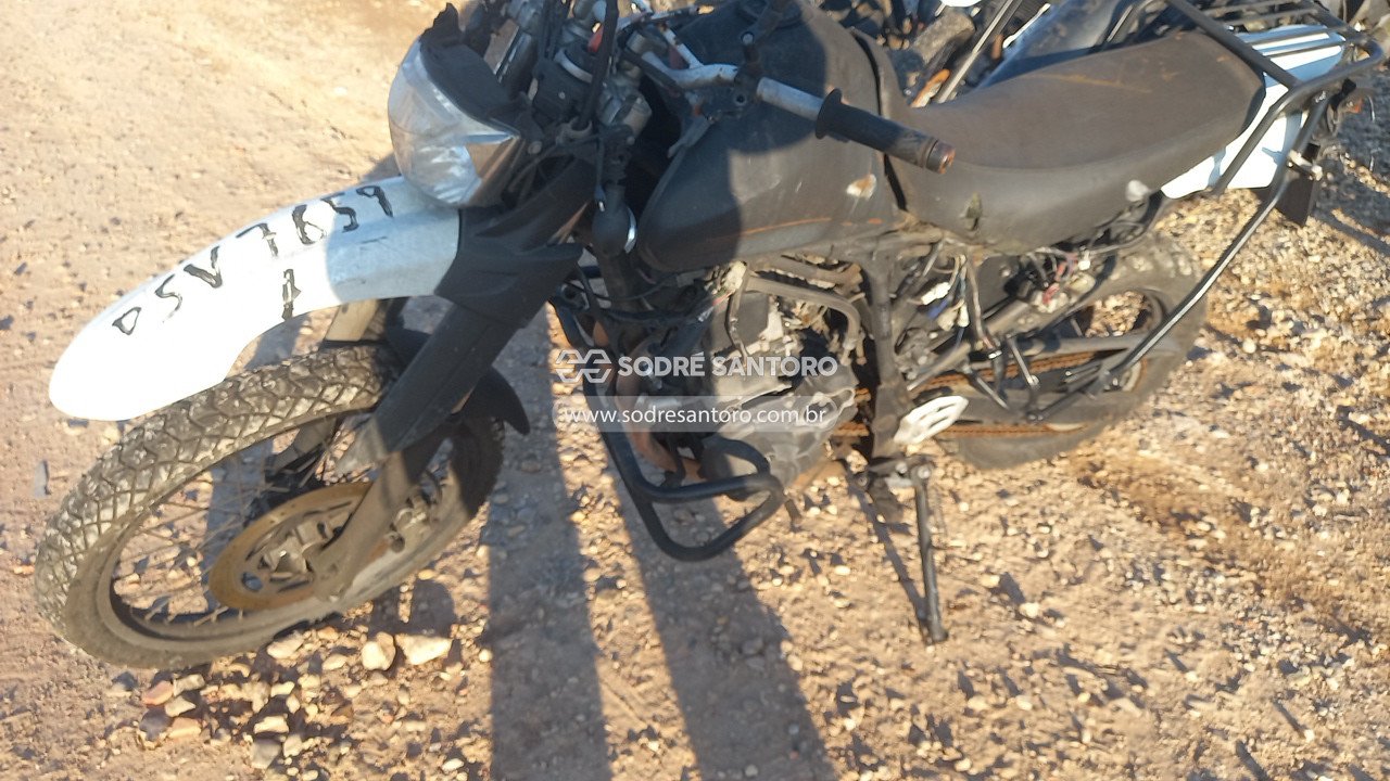 Foto 8 de 13: YAMAHA - XT 660R 2011/2012