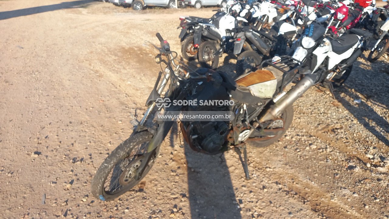 Foto 3: YAMAHA - XT 660R 2011/2012