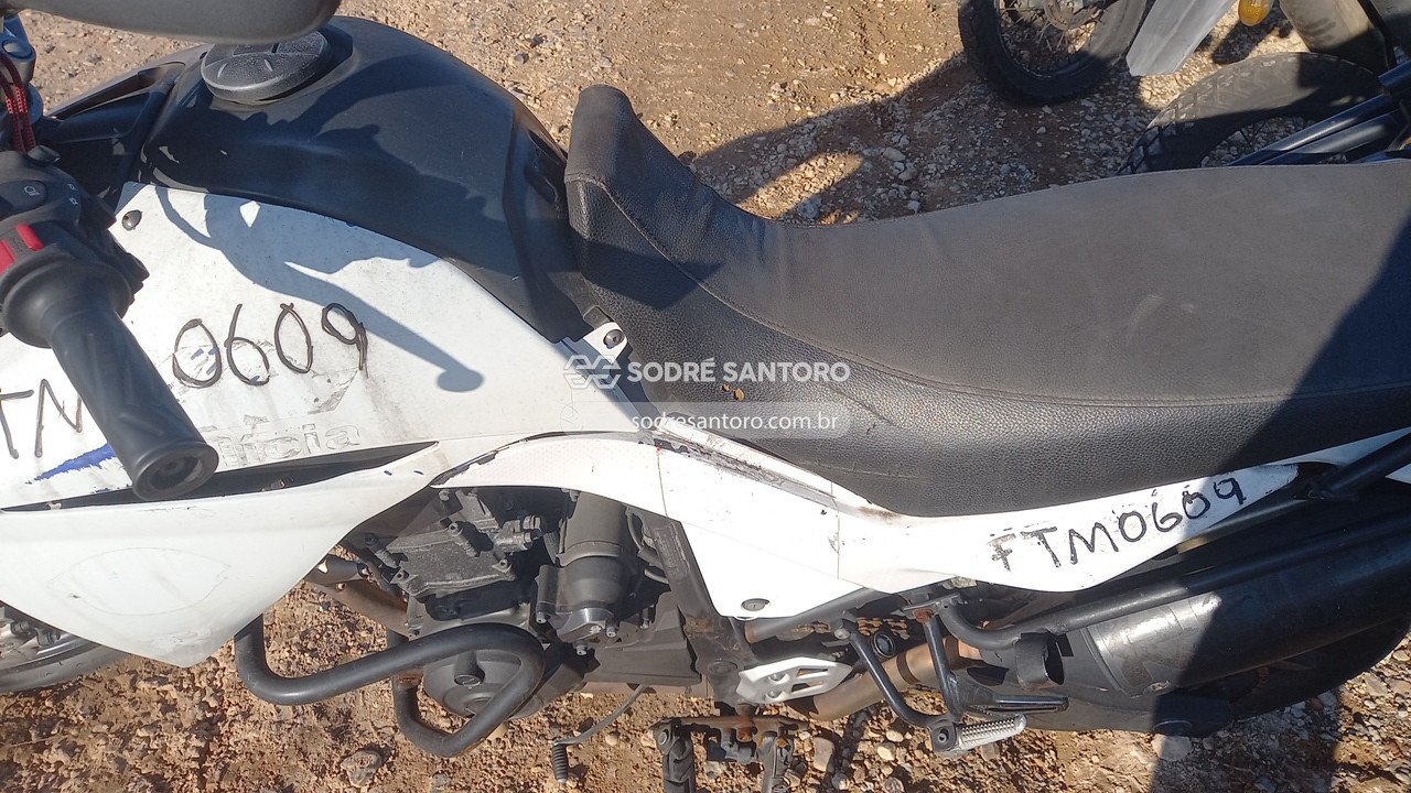 Foto 8 de 13: YAMAHA - XT 660R 2016/2017