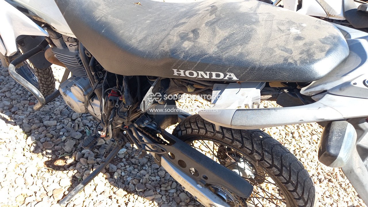 Foto 9 de 13: HONDA - XRE 300 P 2014/2014
