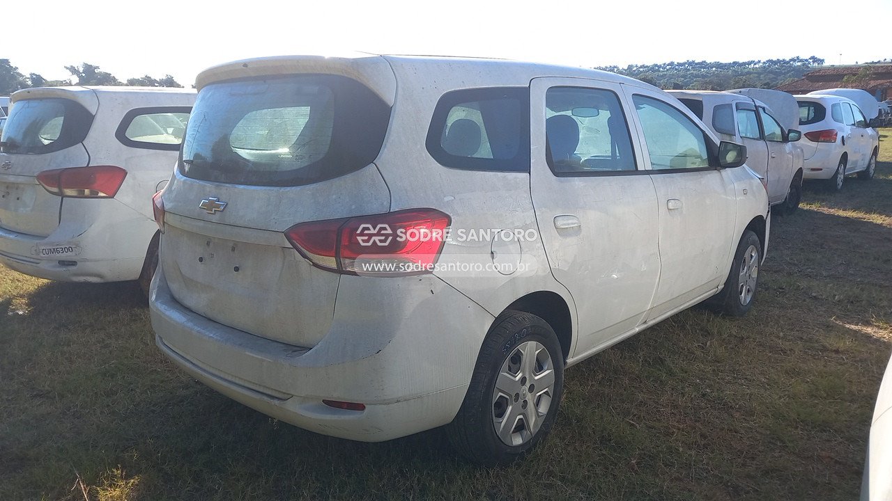 Foto 4: CHEVROLET - SPIN 1.8L MT LS E 2019/2020