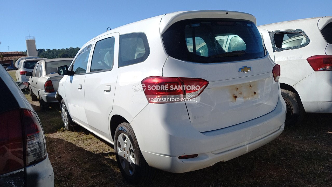 Foto 2: CHEVROLET - SPIN 1.8L MT LS E 2019/2020
