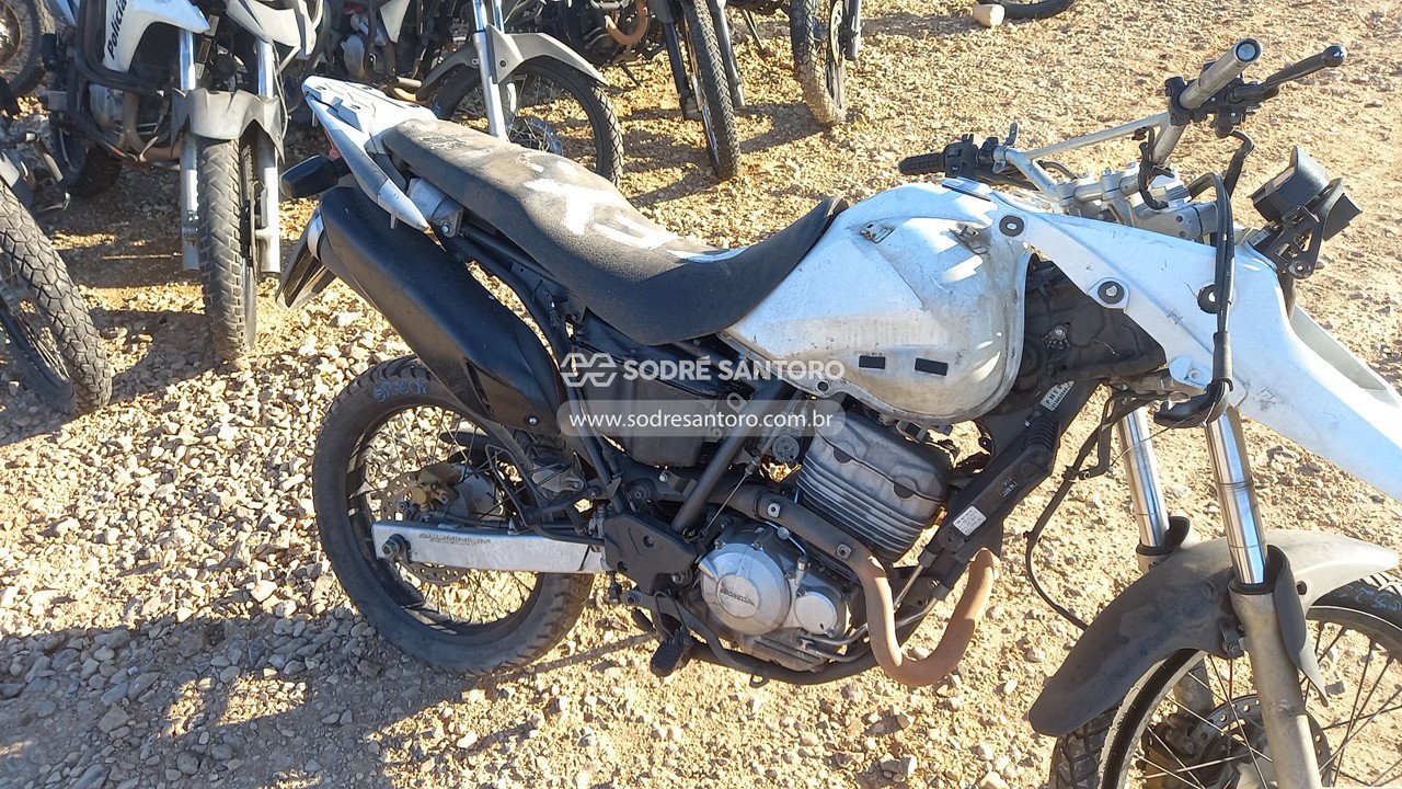 Foto 10 de 13: HONDA - XRE 300 P 2013/2013